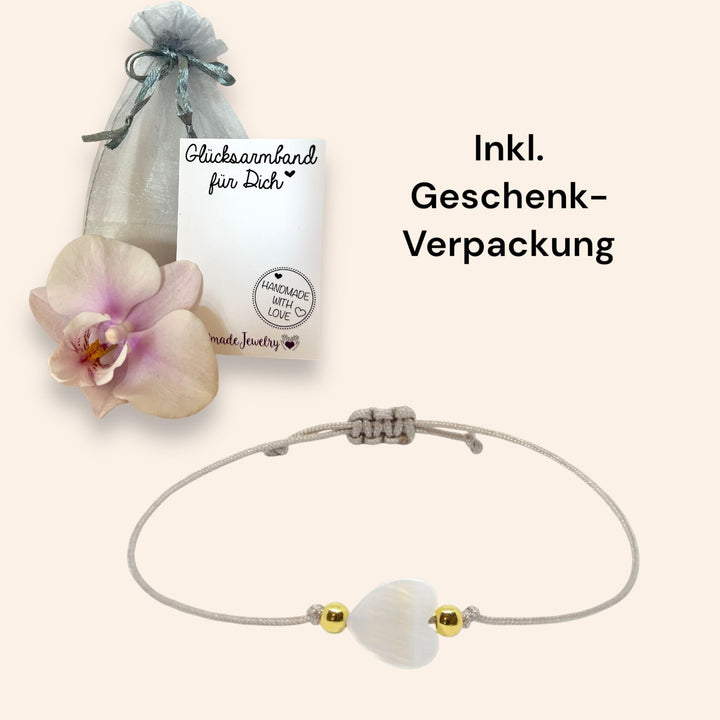 Perlmutt Herz Armband, Muschelherz, Geburtstagsgeschenk für Frauen, Geschenke für Freundin, Inkl. Geschenkverpackung - Handmade in Germany (Herz 10mm)